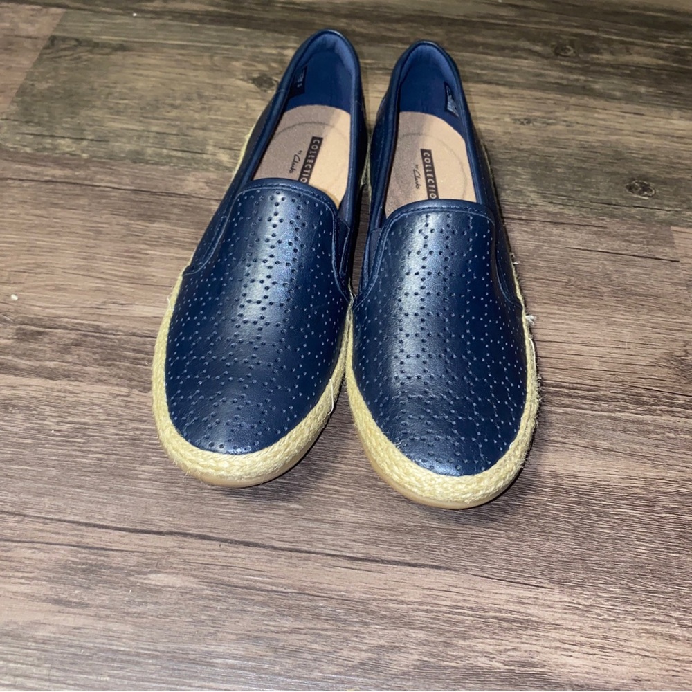 Clarks Collection Soft Cushion Women’s Blue Leather Slip On Shoes Size 6